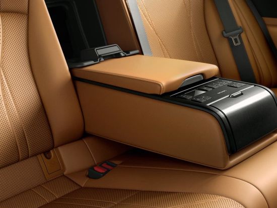 【貸切観光チャーター】高級車LEXUSラグジュアリー観光 ソウル市内or市外をカスタムツアー♪ ＜定員3名／日本人スタッフ常駐サポート／4～8時間＞