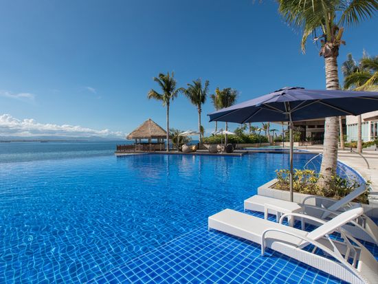 Dusit Thani Mactan Cebu - Infinity Pool (8) (1)