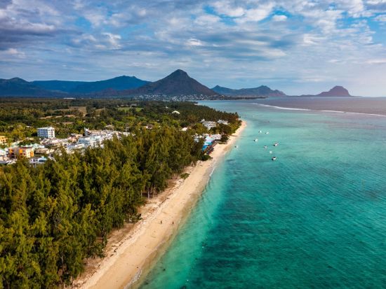 【プライベートツアー】美しいビーチと歴史を語る「世界遺産ル・モーン山」・モーリシャス島内1日観光ツアー＜英語ガイド／ホテル発＞
