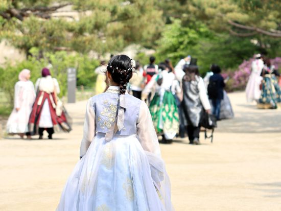 ソウル市内観光ツアー　チマチョゴリで巡る！景福宮（キョンボックン）＋北村＋仁寺洞＜午前／日本語ガイド＞