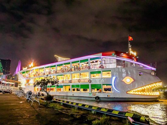 サイゴン川 ディナークルーズ＆ホーチミン夜景めぐり　1日の締めくくりは、夜景のキレイなバーで一杯 ＜現地ガイド（日本語可）＞