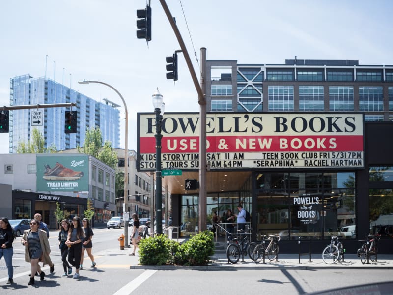 mktg-fu-20193005-powells-books-01