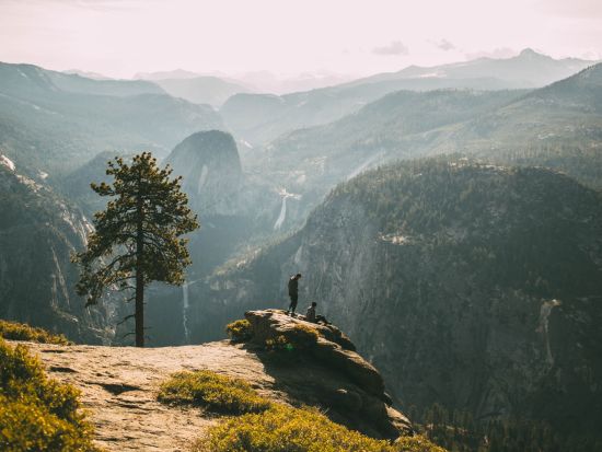 世界遺産ヨセミテ国立公園 2泊3日ツアー　ヨセミテ・シダーロッジ宿泊 ＜5～10月／英語ガイド＞