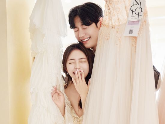 韓国ウェディング撮影プラン　The アウルムでのヘアメイク＆ドレス撮影　＜日本語サポート＞