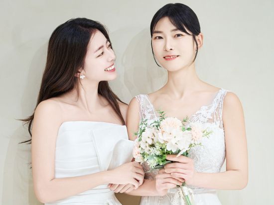 韓国ウェディング撮影プラン　The アウルムでのヘアメイク＆ドレス撮影　＜日本語サポート＞