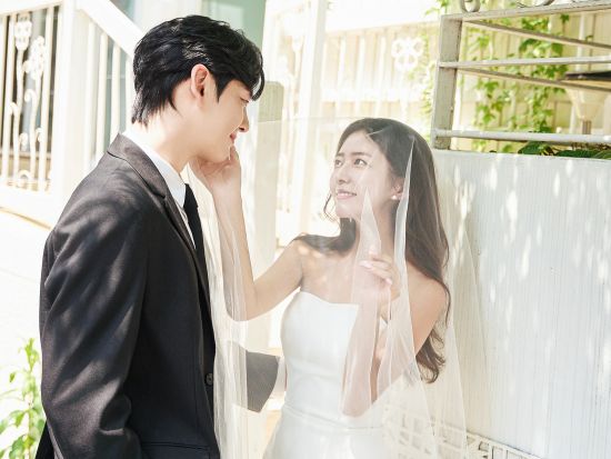 韓国ウェディング撮影プラン　The アウルムでのヘアメイク＆ドレス撮影　＜日本語サポート＞