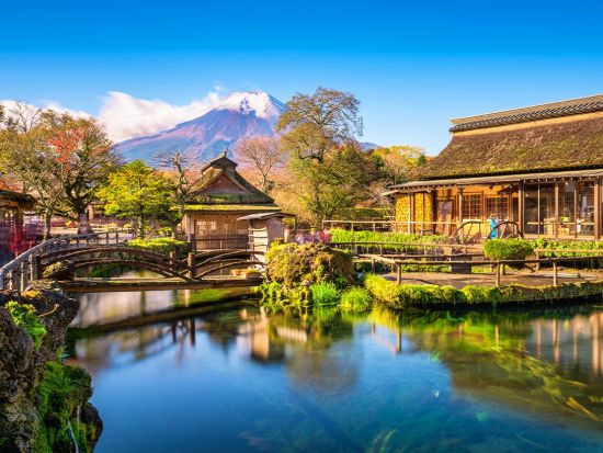 東京発日帰りバスツアー　富士山五合目＆忍野八海！名水と絶景を巡る感動の1日＜温泉or御殿場アウトレットで選べる自由時間＞