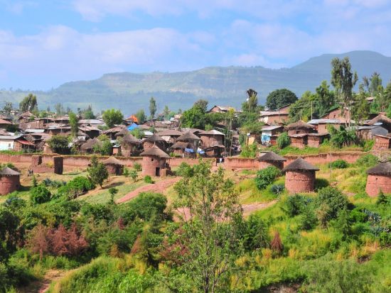 世界遺産ラリベラ岩窟教会群を巡る☆エチオピア観光鉄板1泊2日ツアー＜宿泊付／英語ガイド＞