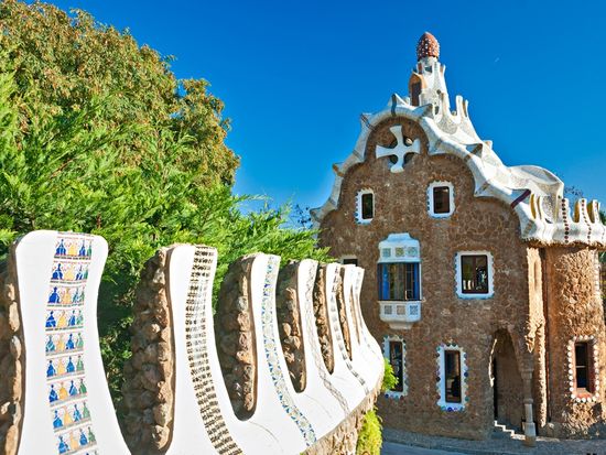 Spain_Barcelona_Park_Guell_shutterstock_97674803