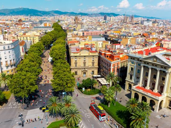 世界遺産グエル公園＆旧市街散策ツアー　時間指定のチケット手配込みで安心！＜午後／日本語ガイド／バルセロナ発＞by Mybus