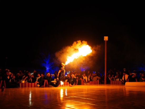 【貸切・混載】日本語ガイドで安心！デザートサファリ　砂丘ドライブ＋BBQディナー＋ファイヤーショー＜午後発／往復送迎付／BBQディナー付／ドバイ発＞