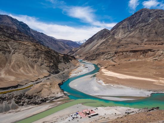 インド・ラダック地方周遊 7泊8日観光ツアー レー近郊＋ヌブラ渓谷＋パンゴン・ツォ ＜貸切／日本語ガイド／宿泊＆食事付き／デリー空港発着＞