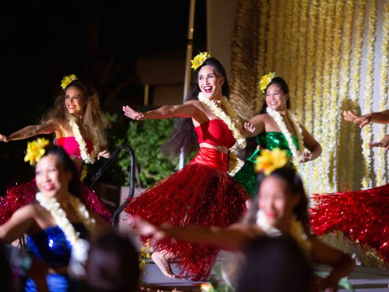 ナーレイ・アロハ・フラショー　ワイキキの中心地で開催の本格ルアウショー！ショーのみまたはビュッフェ・ディナー付きから選べるプラン＜ ハイアットリージェンシー内＞