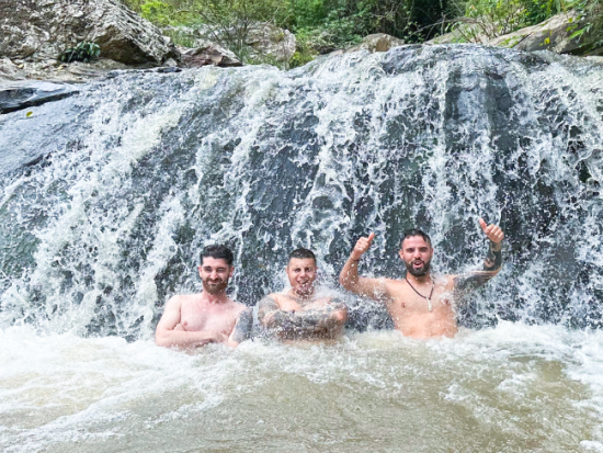 【チェンマイ発】バンブーラフティング＆象とふれあうエコツアー ジョイ・エレファント・サンクチュアリ ＜英語ガイド／1日／昼食付き／ホテル往復送迎＞