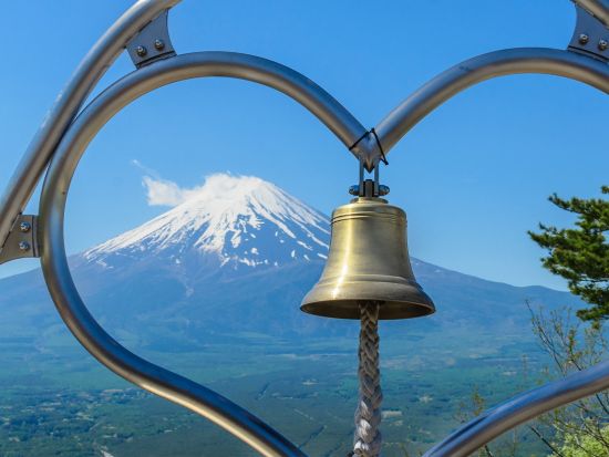 東京発日帰りバスツアー　富士山＋河口湖パノラマロープウェイ＋忍野八海＋抹茶体験 東京の喧騒から離れ、富士山の静かな大自然を巡るコース＜東京・新宿発着＞