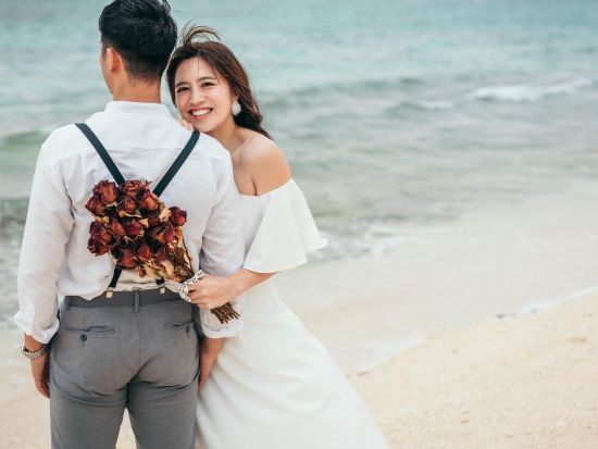 フォトツアー 選べる4プランで沖縄の美しい景色を背景に撮影 カップルやファミリーで記念に残る特別な写真を撮ろう＜撮影データ込み／沖縄本島・離島＞