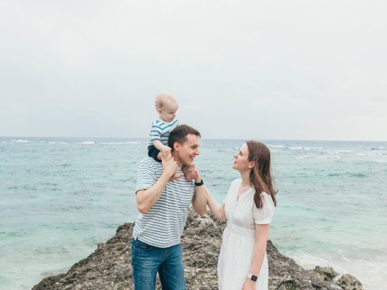 フォトツアー 選べる4プランで沖縄の美しい景色を背景に撮影 カップルやファミリーで記念に残る特別な写真を撮ろう＜撮影データ込み／沖縄本島・離島＞