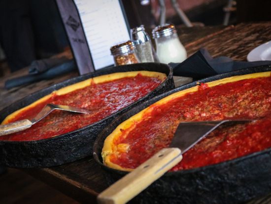 シカゴグルメウォーキングツアー　ループ地区散策＆6か所食べ歩き シカゴ名物を堪能！＜半日／英語ガイド＞