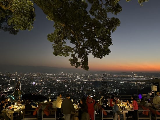 草山夜未眠 台北の夜景を望むレストラン＆バー 事前予約サービス＜陽明山＞