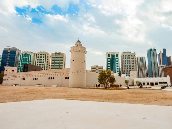 アブダビ最古の歴史的要塞カスル・アル・ホスン（Qasl Al Hosn ）入場チケット予約