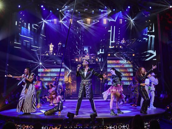 『マッド・アップル』シルク・ドゥ・ソレイユ　チケット予約