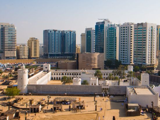 アブダビ最古の歴史的要塞カスル・アル・ホスン（Qasl Al Hosn ）入場チケット予約