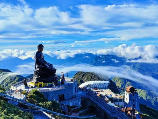 サパ3泊4日ツアー　寝台列車で行くサパ！ファンシーパン山＆少数民族の旅 ＜サパ名物料理などの食事付き／日本語ガイド／ハノイ発着＞