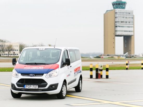 【空港シャトル】ブダペスト空港 ⇔ ブダペスト市内 ＜乗合／英語ドライバー＞