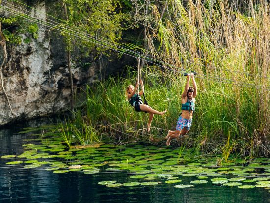 セノーテ巡りツアー　4か所のセノーテでジップラインやカヤックなどアクティビティ体験！＜ピクニックランチ付／英語ガイド／カンクンorその他エリア発＞