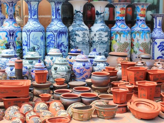 世界遺産ハロン湾＋バッチャン村日帰り観光ツアー　絶景・鍾乳洞見学＋バッチャン焼き工房で伝統工芸を満喫　貸切プランあり＜3時間クルーズ／日本語ガイド／海鮮ランチ＞