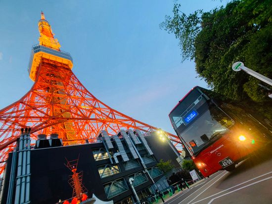 Night Tokyo Tower and Bus