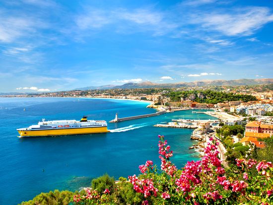 France_Nice_Cote d'Azur_shutterstock_110035079
