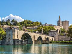 Southern_France_Avignon_shutterstock_1226284753