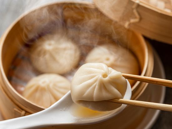 Taiwan_Food_ Xiaolongbao_shutterstock_2029186025