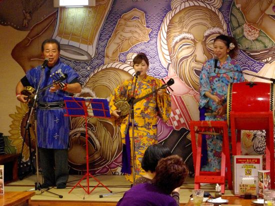 美ら海水族館観光バスツアー　アメリカンビレッジ＋古宇利島＋万座毛＋御菓子御殿めぐる1日観光　夕食付きプランもあり＜入場券付き／那覇・北谷発／2歳以下無料＞
