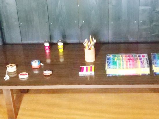 遠野ふるさと村　家族でできる！こけし絵付け体験+ふるさと村入村料付　江戸時代に建てられた民家(～10月まで)又は曲り家(11月～3月）で体験！＜通年＞