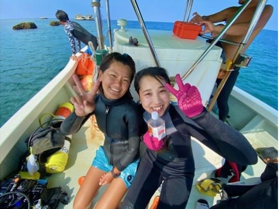 【ジンベエザメ・シュノーケル】グループ割あり！世界最大の魚類ジンベエザメと泳ごう！100％の感動と200％の興奮！GoPro写真＆動画無料！＜読谷村・恩納村＞