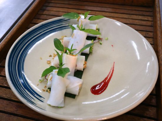 レウ・ダイニング（REU Dining）　食事券＆事前予約サービス　オーガニックの野菜やハーブを使った創作ベトナム料理 ＜送迎オプションあり／ホイアン＞