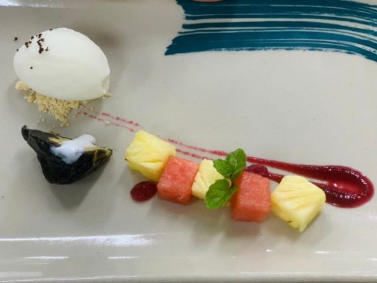 レウ・ダイニング（REU Dining）　食事券＆事前予約サービス　オーガニックの野菜やハーブを使った創作ベトナム料理 ＜送迎オプションあり／ホイアン＞