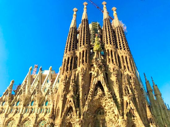 鐘塔への入場確約プランあり！サグラダ・ファミリア＆サン・パウ病院　バルセロナ半日観光ツアー ＜3時間／日本語ガイド＞＊前日まで予約受付中