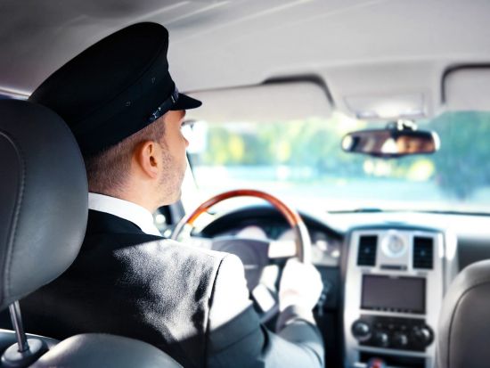 【空港送迎】アルウラ 空港⇔ホテル 貸切送迎サービス ＜英語ドライバー＞*1台あたり