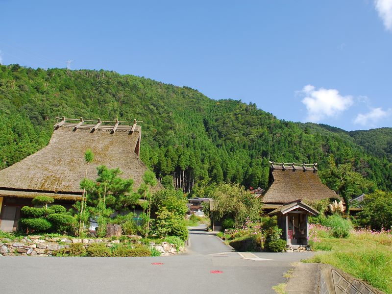 Japan_Kyoto_Miyama_shutterstock_531679516