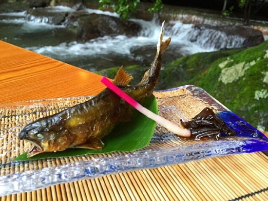 貸切観光タクシー 三千院＋宝泉院＋貴船神社 アルファードまたはハイエースから選択＜6時間／定員5～9名／京都駅発＞by マツシマモビリティサービス