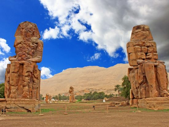 【アスワン発 ナイル川クルーズ3泊4日】5つ星豪華客船利用！アスワン＋コム・オンボ＋エドフ＋ルクソール＜水・金出発／英語／ルクソール着＞