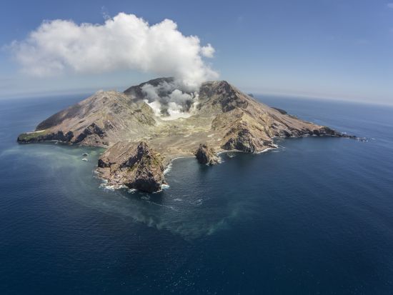 水上飛行遊覧ツアー　ニュージーランドの火山を空から観光！渓谷ツアー付きやハイキング付きなど選べるプラン＜ロトルア発＞