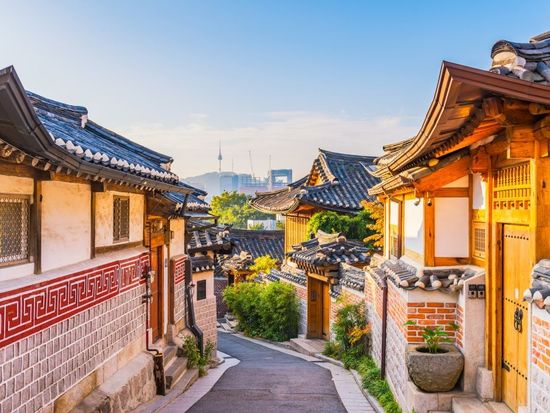 Korea_Seoul_Bukchon Hanok Village_pixta_37078513_M