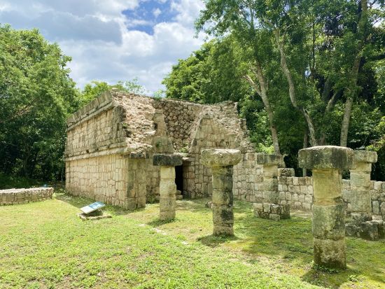 マヤトレインで行く！チチェン・イッツァ遺跡1日ツアー　通常エリア＋1日100人限定のチチェンビエホも入場＜日本語ガイド／カンクン発＞