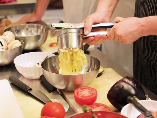 本格イタリアン料理レッスン体験 プロのシェフと作る4コースディナー＜夜／約4時間／ディナー付き／フィレンツェ発＞