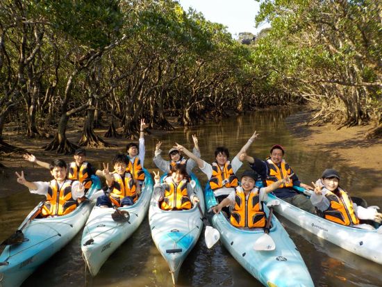 金作原（きんさくばる）原生林トレッキングツアー＋マングローブカヌー＜1日／名瀬＞ by アイランドサービス