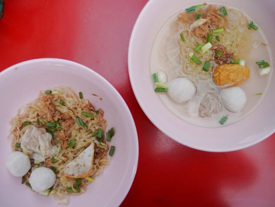 トゥクトゥクで行く！チャイナタウン グルメツアー　ミシュラン掲載の屋台4か所巡り＋バンコク夜景観賞＜夜／英語ガイド／日本語カスタマーサポート＞